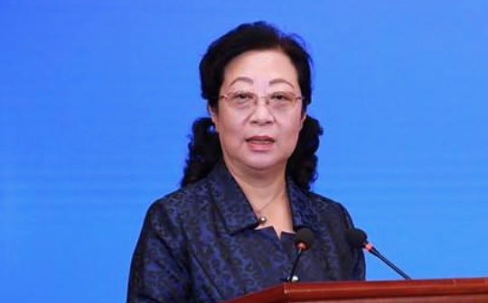 人大代表闫傲霜：加大探索区块链等在司法审判中的运用场景