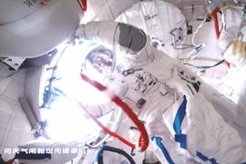 技不如人？美国48年前的舱外航天服还在用，我国为啥用15次就扔？